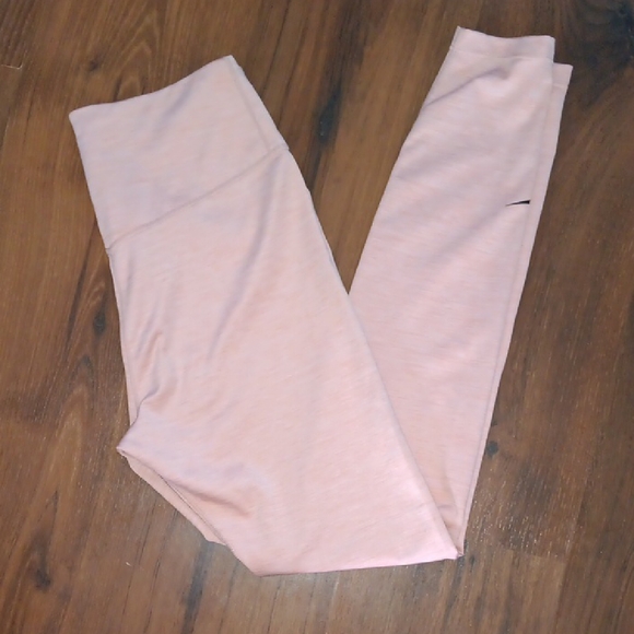 Nike Kids Soft Pink Leggings. #305 - Picture 5 of 7